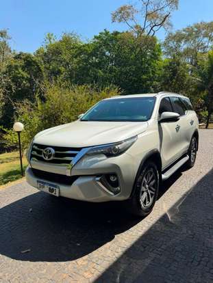 TOYOTA-HILUX SW4-2019