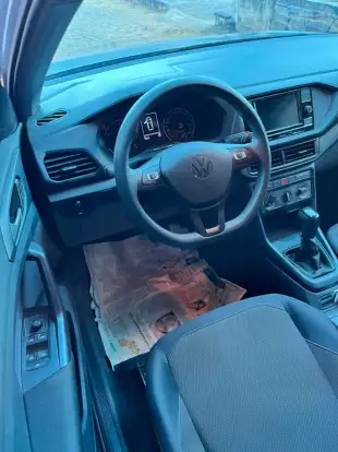 VOLKSWAGEN-T-CROSS-2024
