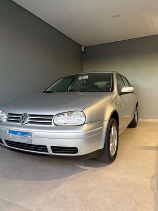 VOLKSWAGEN-GOLF-2003