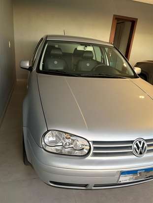 VOLKSWAGEN-GOLF-2003