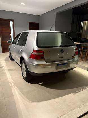 VOLKSWAGEN-GOLF-2003