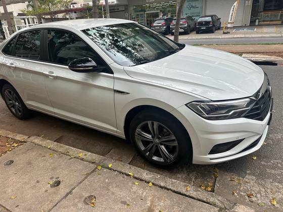 VOLKSWAGEN JETTA 1.4 250 TSI TOTAL FLEX R-LINE TIPTRONIC