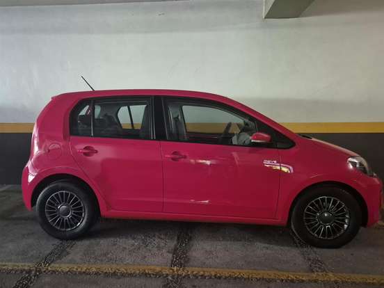 VOLKSWAGEN-UP-2016