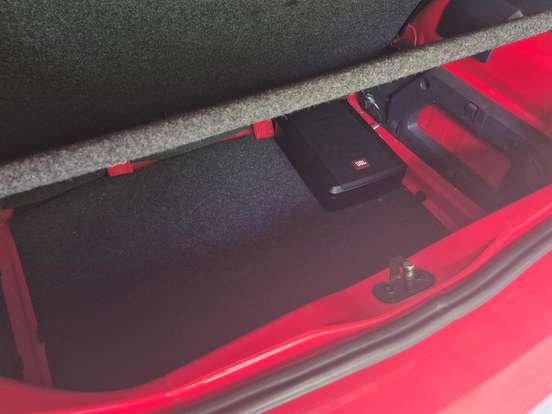 VOLKSWAGEN-UP-2016