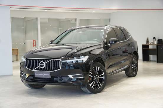 VOLVO-XC60-2021