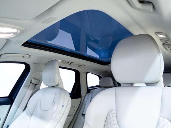 VOLVO-XC60-2023