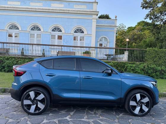 VOLVO C40 P8 RECHARGE TWIN ELECTRIC ULTIMATE AWD