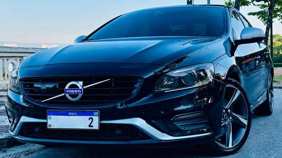 VOLVO S60 2.0 T6 R-DESIGN GASOLINA 4P AUTOMÁTICO