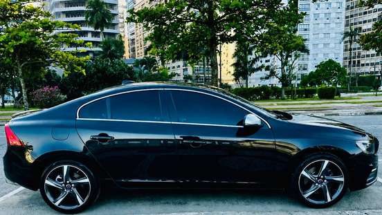 VOLVO-S60-2.0 T6 R-DESIGN GASOLINA 4P AUTOMÁTICO VOLVO-S60-2015