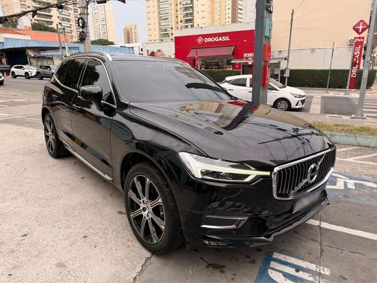 VOLVO-XC60-2018