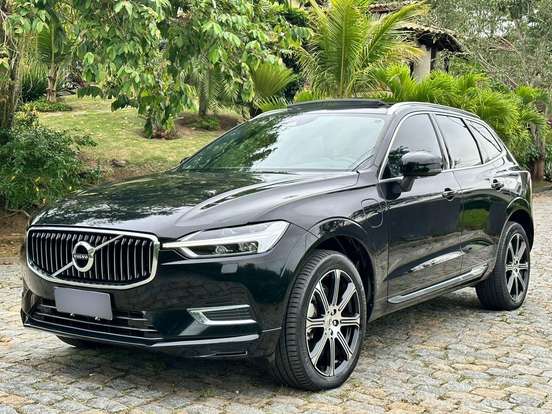 VOLVO-XC60-2020