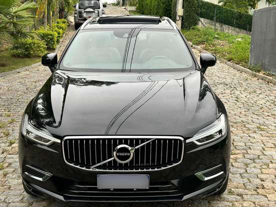 VOLVO-XC60-2020