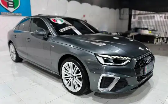 AUDI-A4-2022
