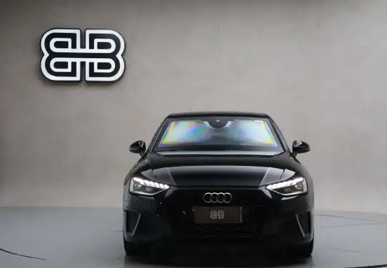 AUDI-A4-2023