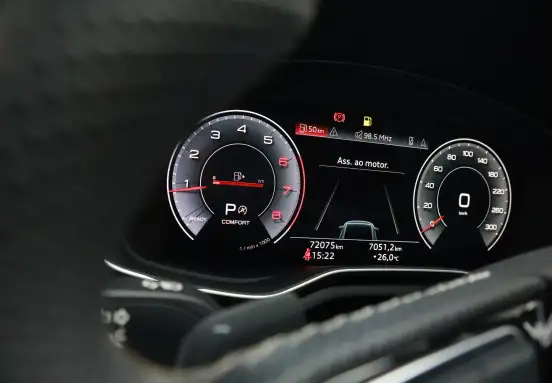 AUDI-A4-2023