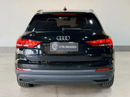 AUDI-Q3-2021