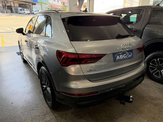 AUDI-Q3-2020