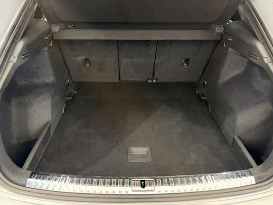 AUDI-Q3-2020