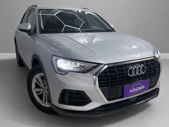 AUDI-Q3-2019
