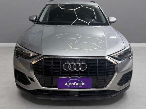 AUDI-Q3-2019