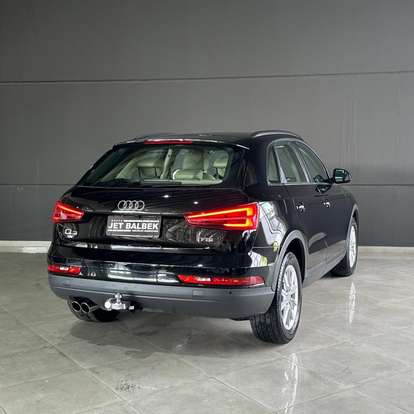 AUDI-Q3-2017