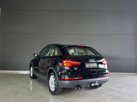AUDI-Q3-1.4 TFSI AMBIENTE FLEX 4P S TRONIC AUDI-Q3-2017