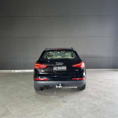 AUDI-Q3-2017