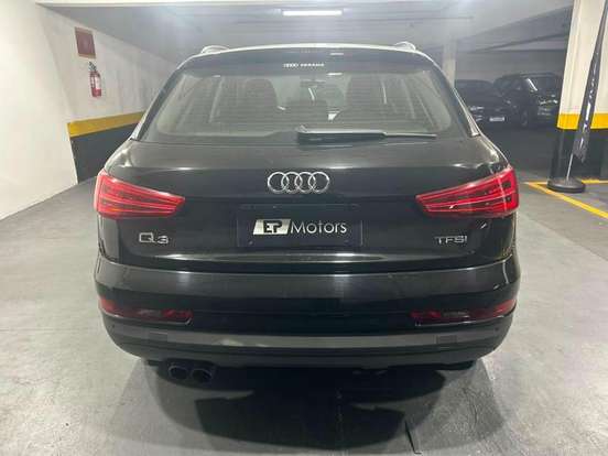 AUDI-Q3-2017