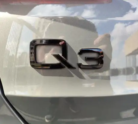 AUDI-Q3-2024
