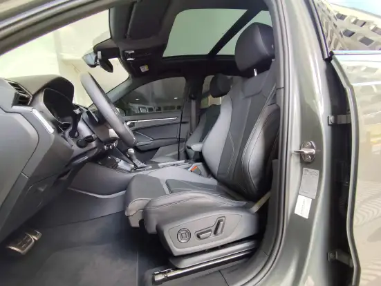 AUDI-Q3-2024