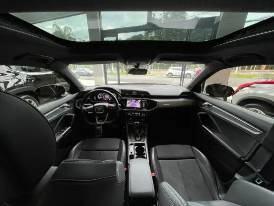 AUDI-Q3-2022