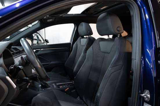 AUDI-Q3-2022