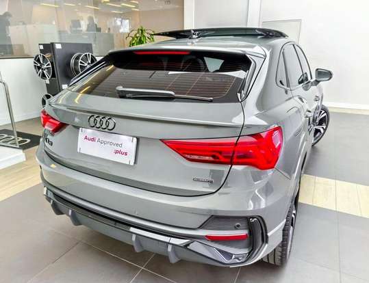 AUDI-Q3-2024