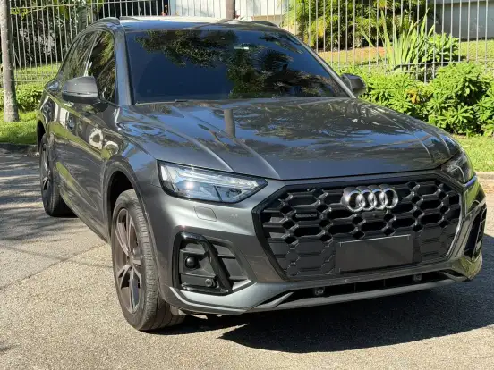 AUDI-Q5-2022