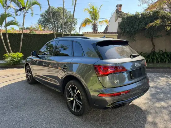AUDI-Q5-2022