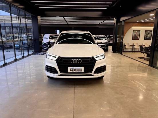 AUDI-Q5-2019