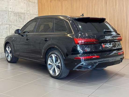 AUDI-Q7-3.0 55 TFSI GASOLINA PERFORMANCE BLACK QUATTRO TIPTRONIC AUDI-Q7-2022