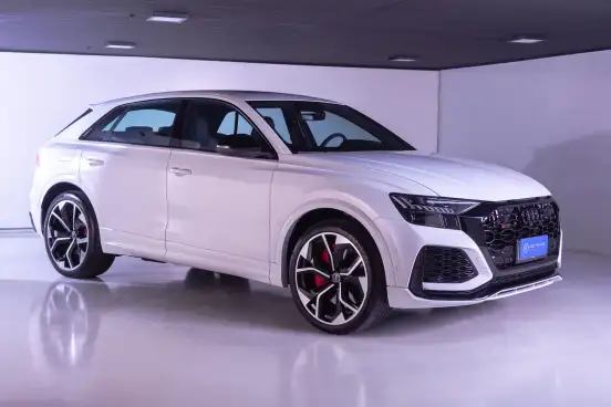 AUDI-RS Q8-2020