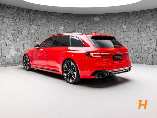 AUDI-RS4-2018