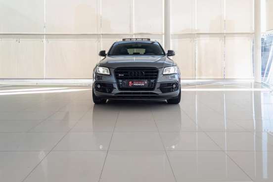 AUDI-SQ5-2015