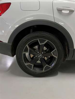 AUDI-Q3-2019