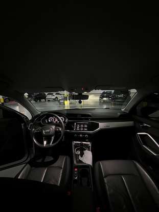 AUDI-Q3-2019
