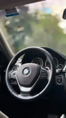BMW-320i-2014