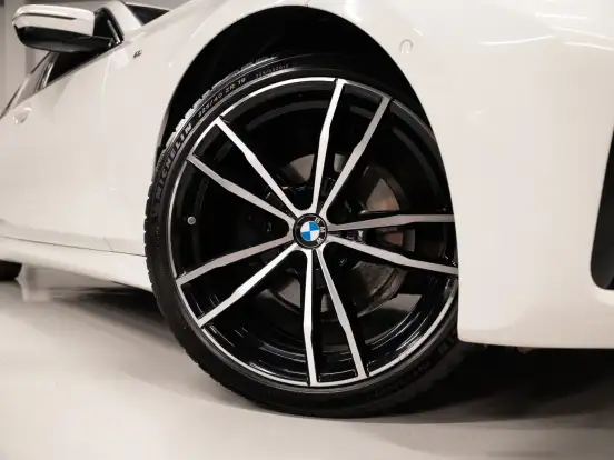 BMW-320i-2.0 16V TURBO FLEX M SPORT AUTOMÁTICO BMW-320i-2022