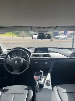 BMW-320i-2014