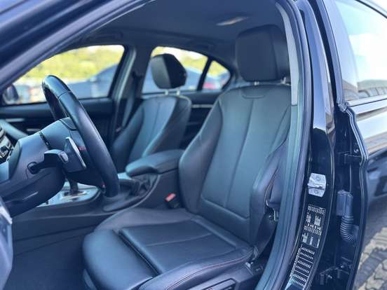 BMW-320i-2016