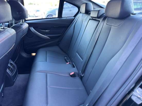 BMW-320i-2016