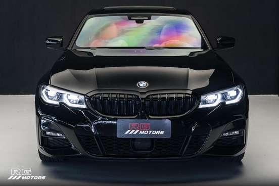 BMW-330e-2021
