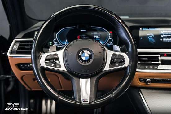 BMW-330e-2021