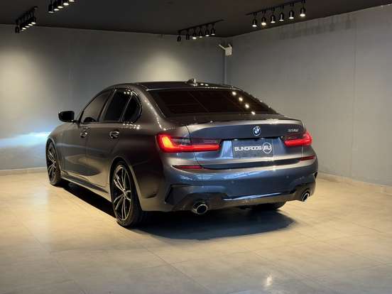 BMW-330i-2.0 16V TURBO GASOLINA M SPORT AUTOMÁTICO BMW-330i-2019